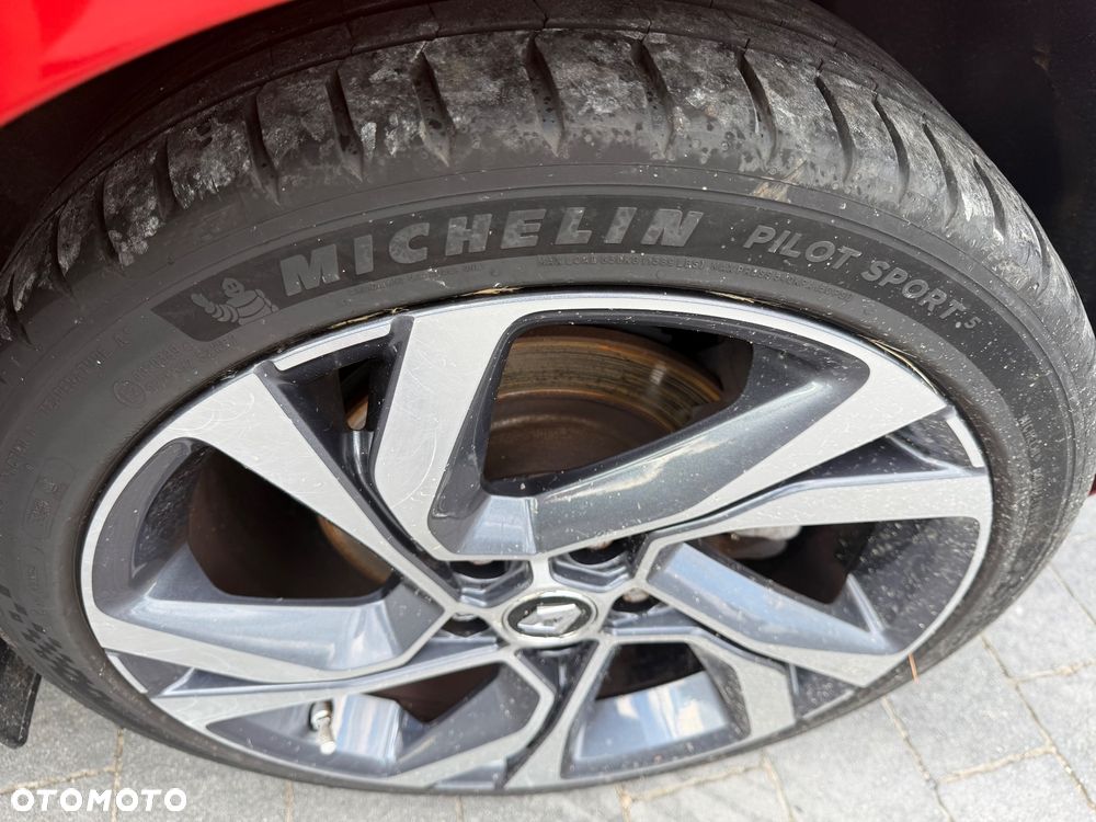 Renault Megane ENERGY TCe 205 EDC GT - 20