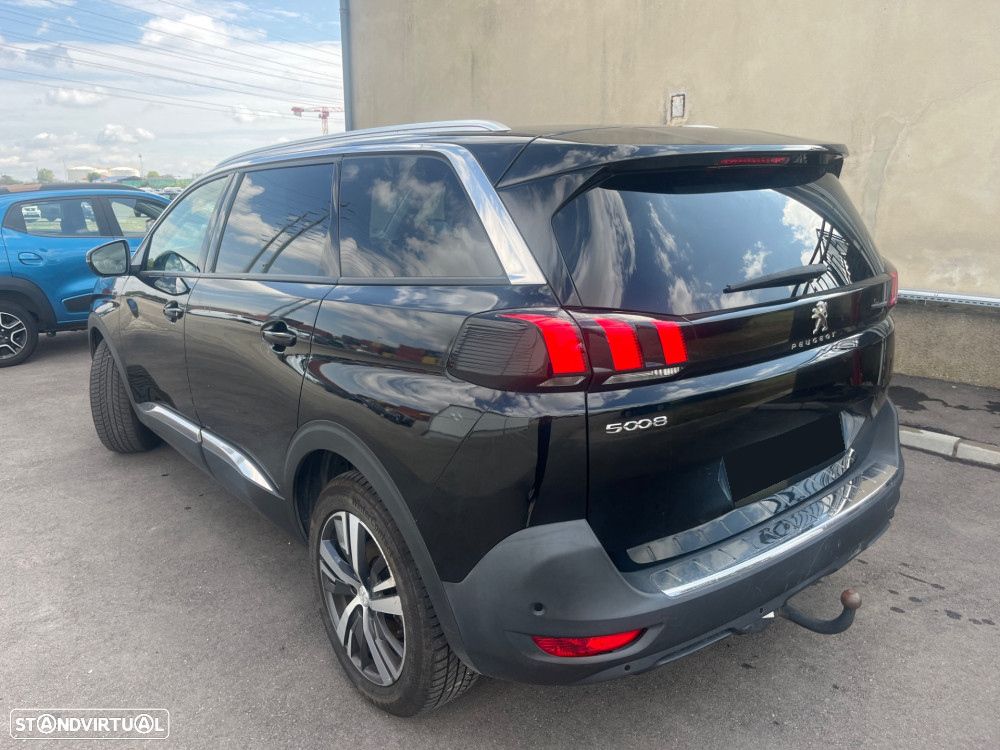 Peugeot 5008 1.2 PureTech Allure EAT8 - 2