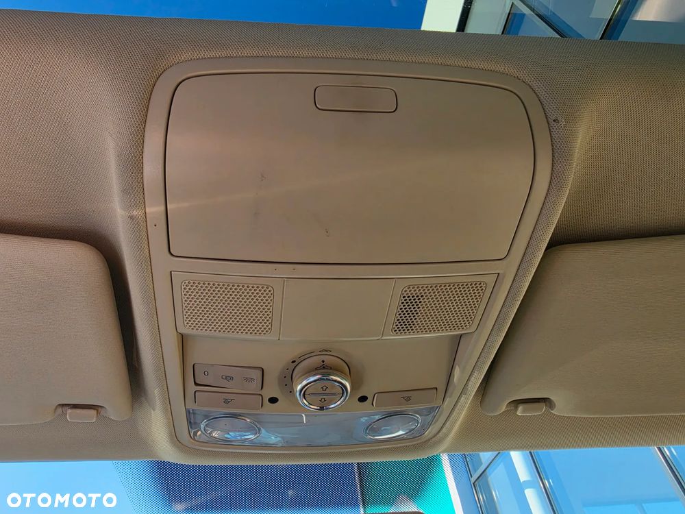 Volkswagen Tiguan - 24