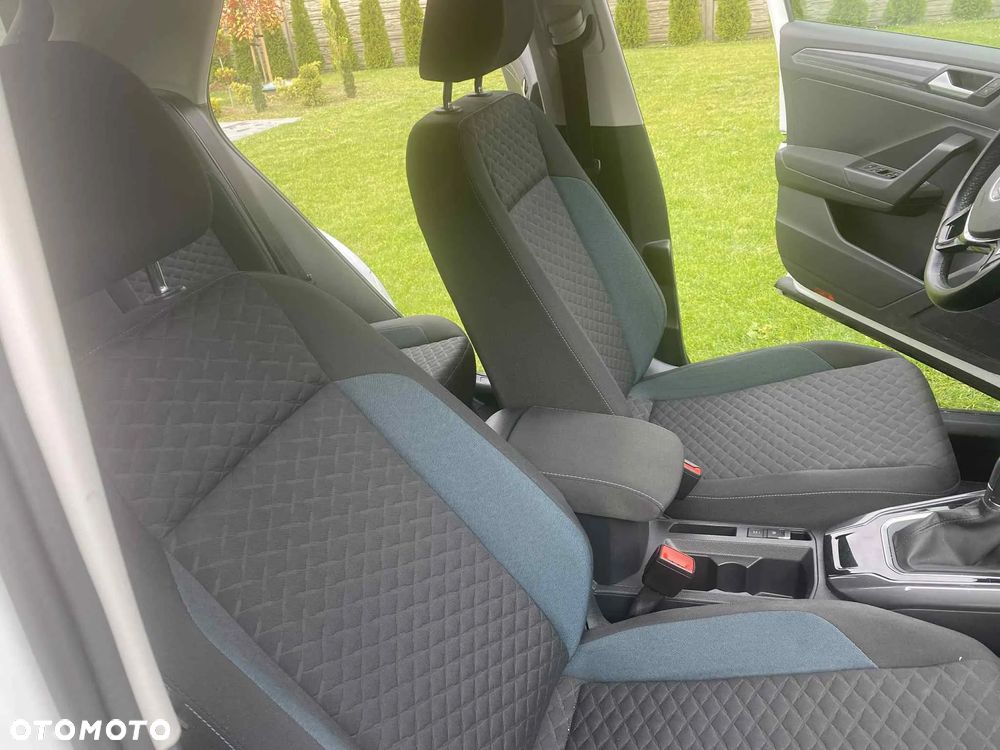 Volkswagen T-Roc 2.0 TDI SCR DSG IQ.DRIVE - 25