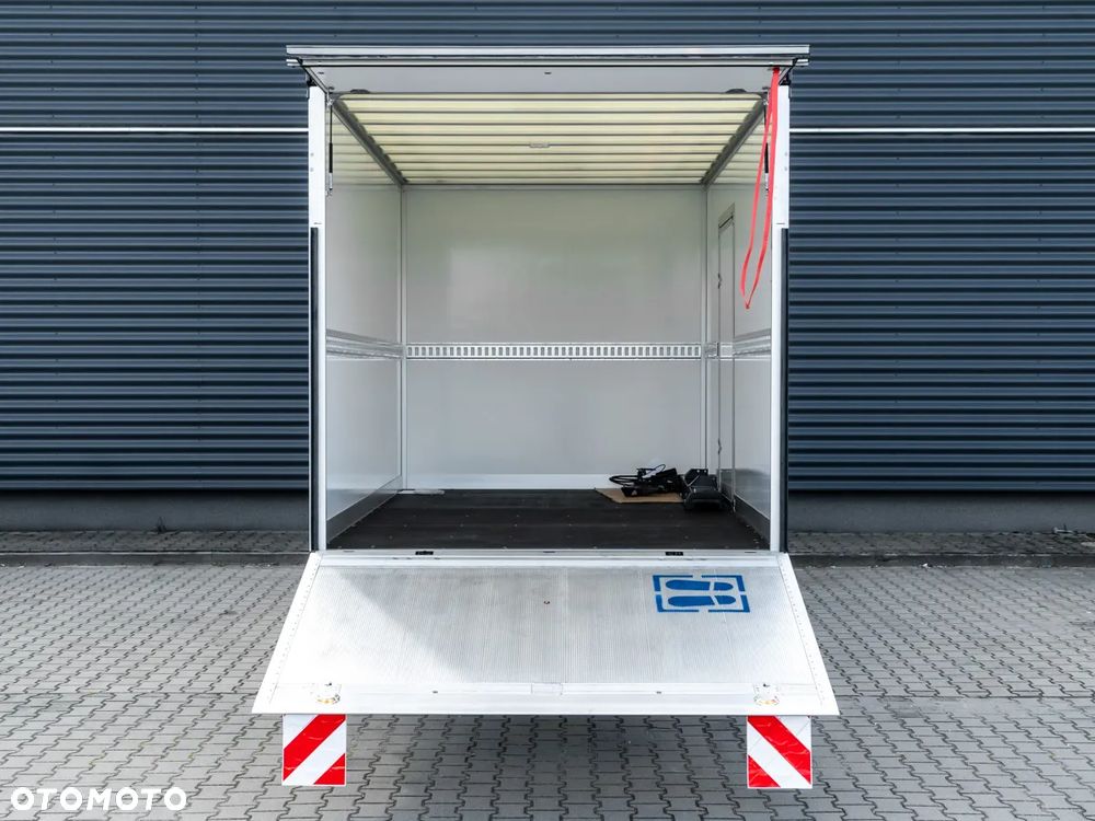 Iveco Daily 35S16H 3.0 kontener z windą - 10