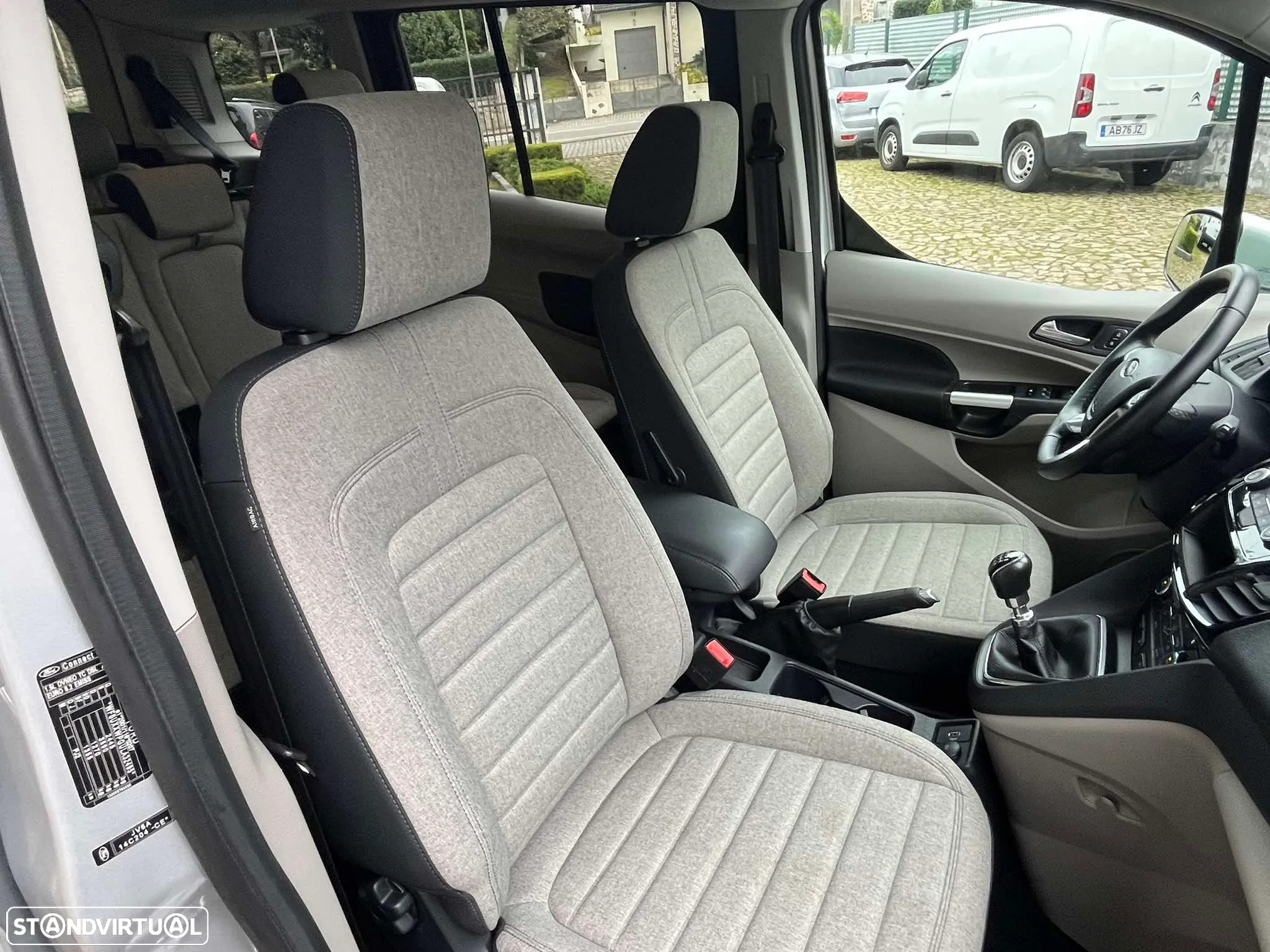 Ford Tourneo Connect Grand 1.5 TDCi Titanium - 47