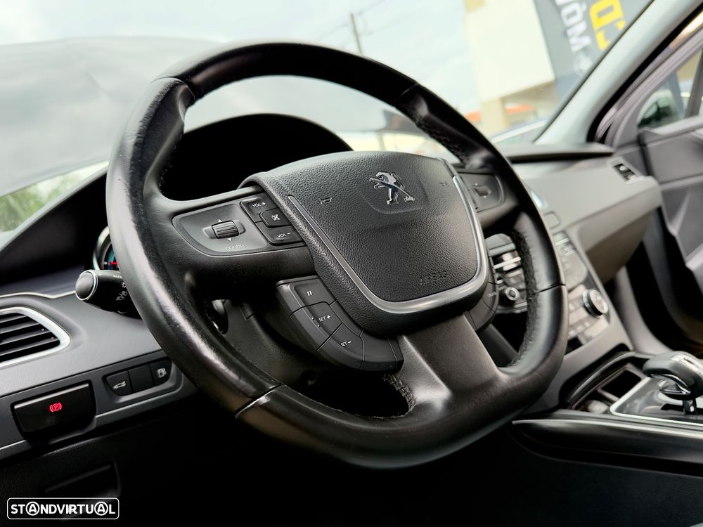 Peugeot 508 RXH 2.0 HDi Hybrid4 Limited Edition 2-Tronic - 44