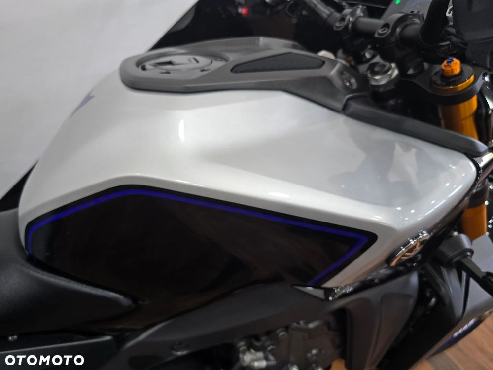 Yamaha MT - 28