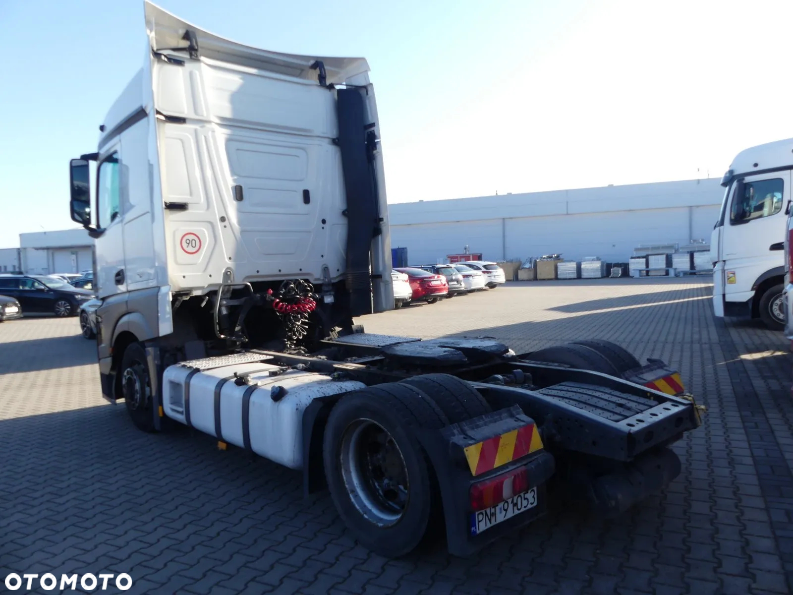 Mercedes-Benz Actros - 11