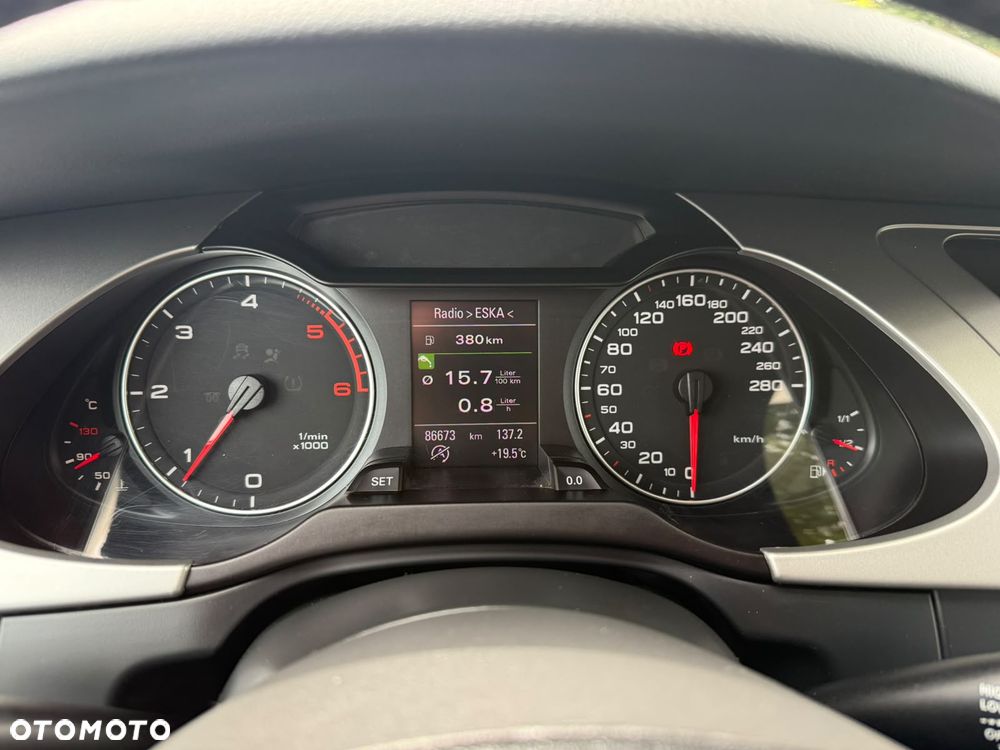 Audi A4 Avant 2.0 TDI Quattro - 16