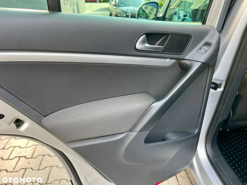 Volkswagen Tiguan 2.0 TDI DPF 4Motion BlueMotion Technology DSG Life - 17