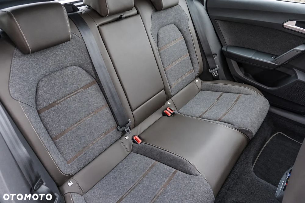 Seat Leon 1.5 eTSI Xcellence DSG - 33