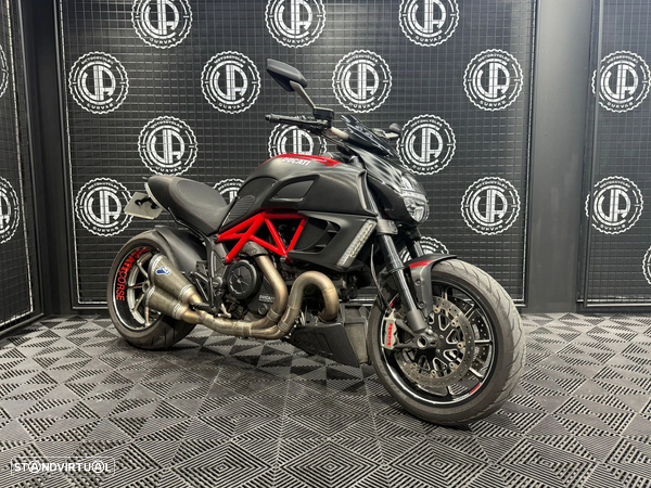Ducati Diavel CARBON ABS