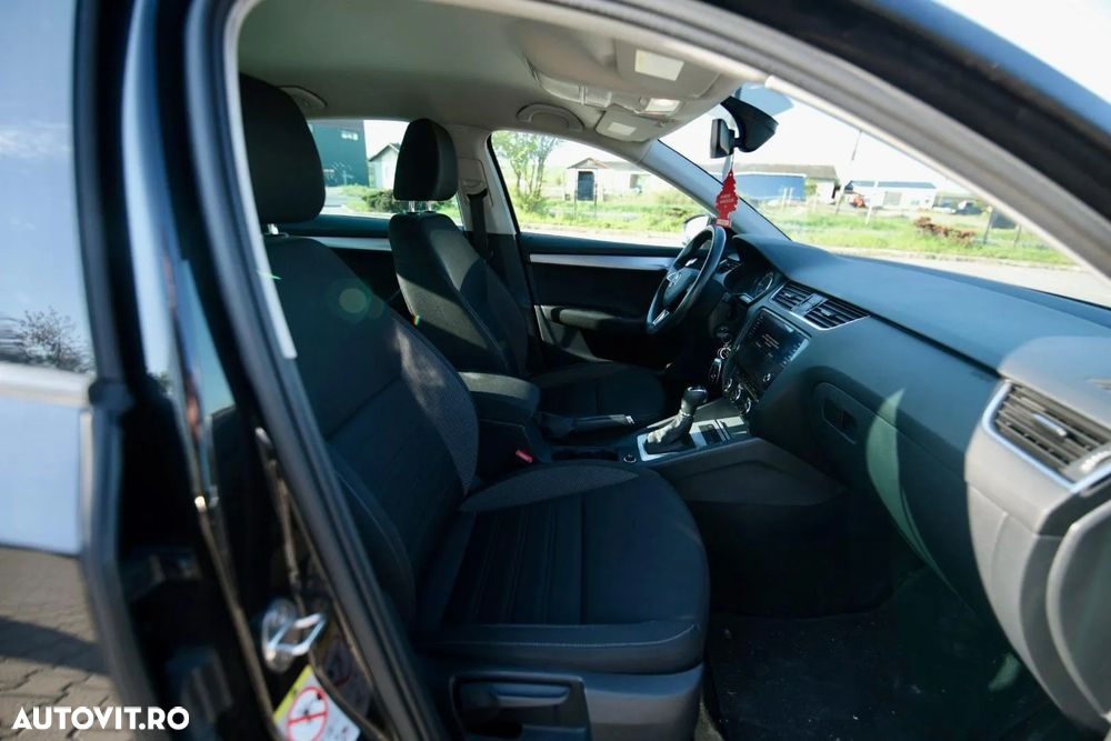 Skoda Octavia 1.6 TDI DSG Ambition - 19