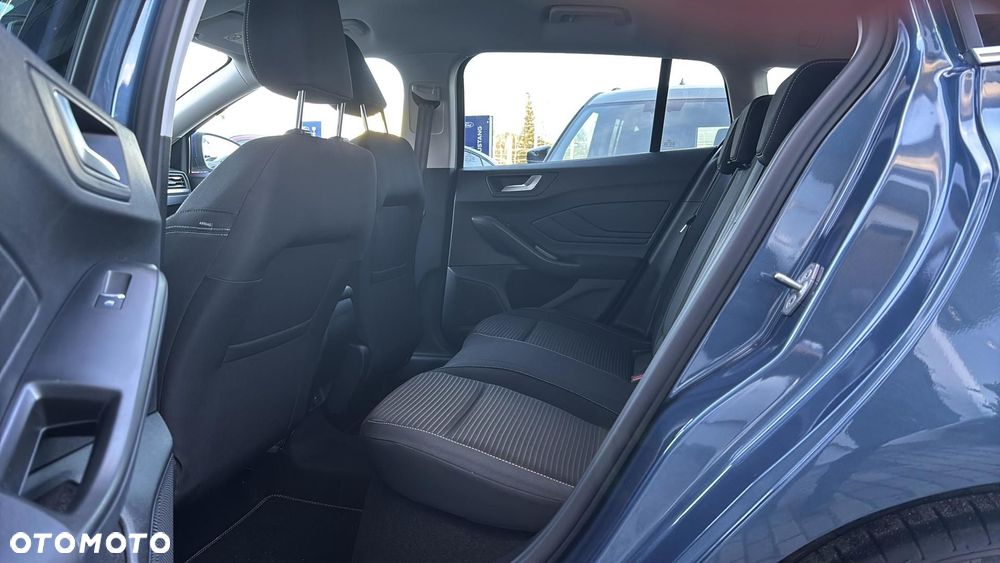 Ford Focus 1.0 EcoBoost Titanium X - 11
