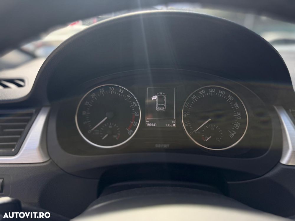 Skoda RAPID 1.6 TDI Ambition - 15