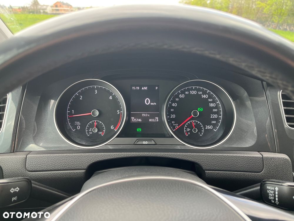 Volkswagen Golf - 11