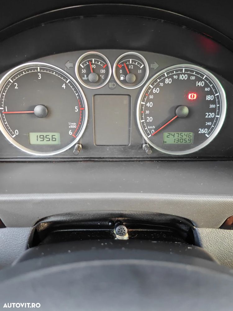 Volkswagen Sharan 1.9 TDI Comfortline Family - 9