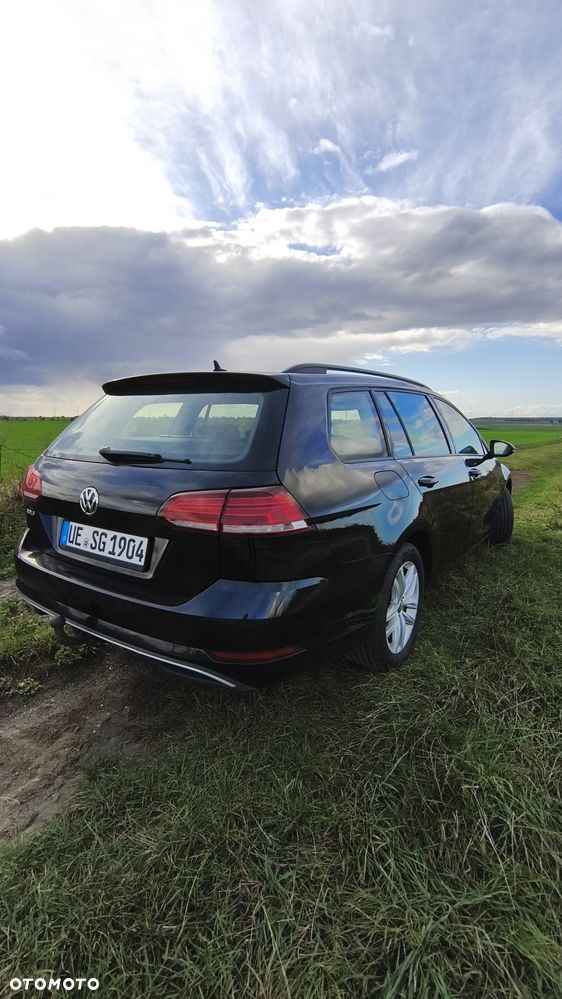 Volkswagen Golf - 2