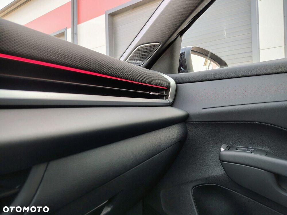 Volkswagen T-Roc 1.5 TSI R-Line DSG - 22