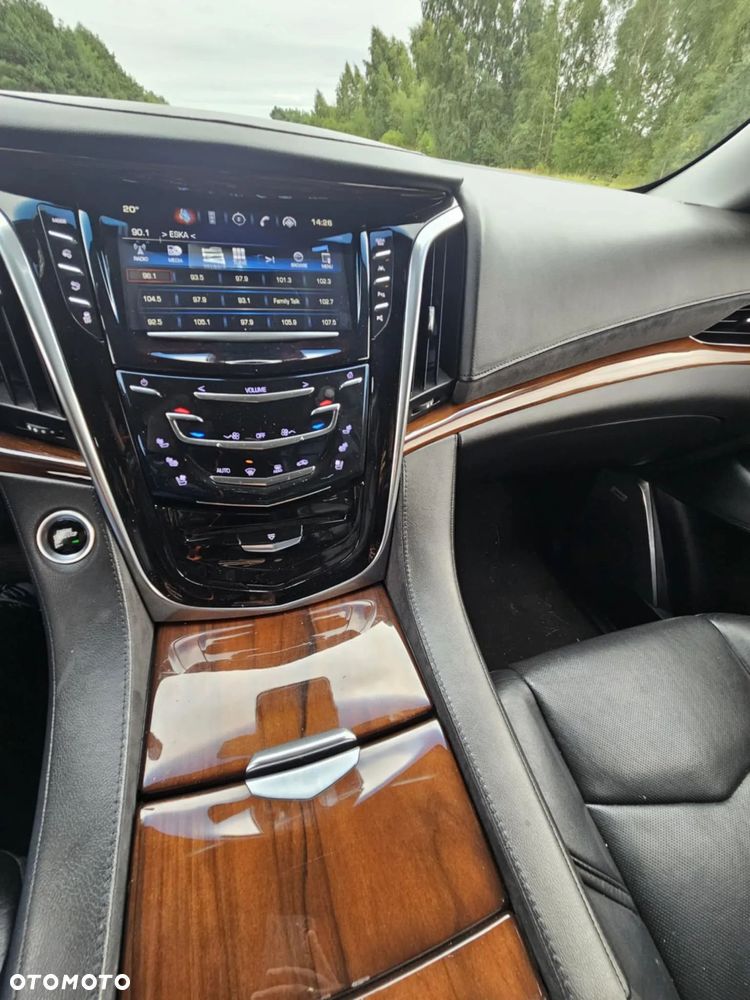 Cadillac Escalade 6.2 V8 ESV Premium - 24