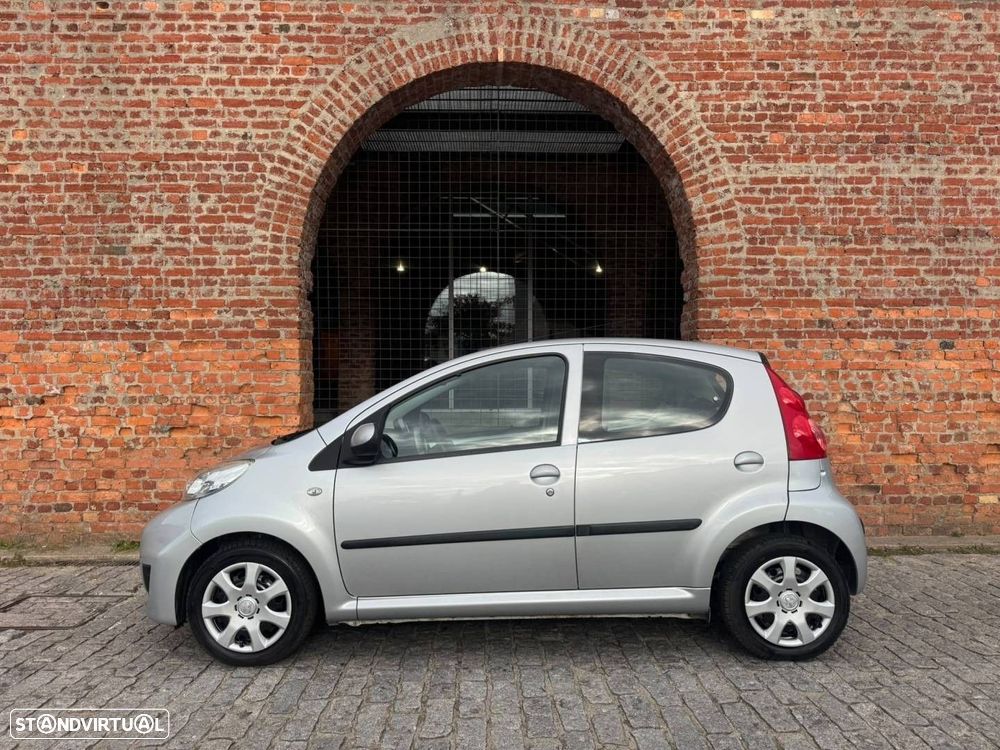 Peugeot 107 1.0 Urban 2 Tronic - 2