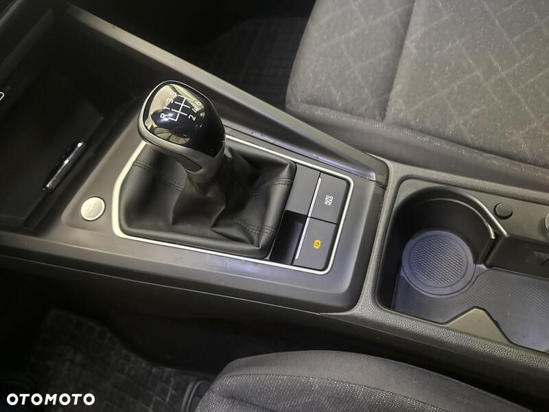 Volkswagen Golf - 17