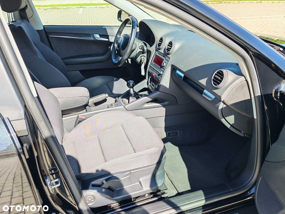 Audi A3 Sportback - 6