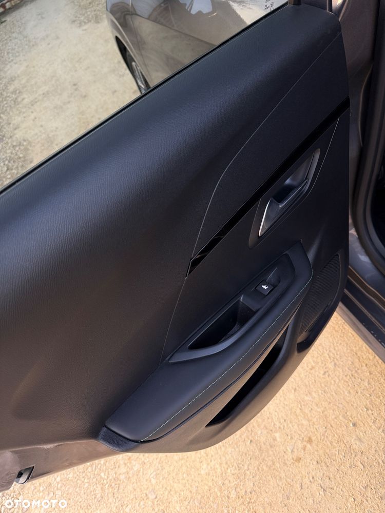 Peugeot 208 1.2 PureTech Allure S&S EAT8 - 27