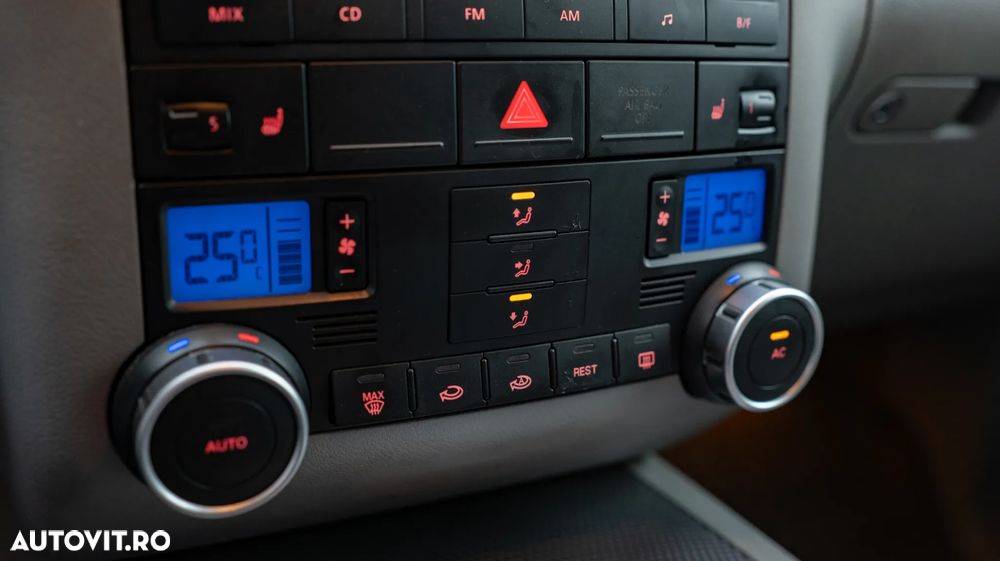 Volkswagen Touareg - 27