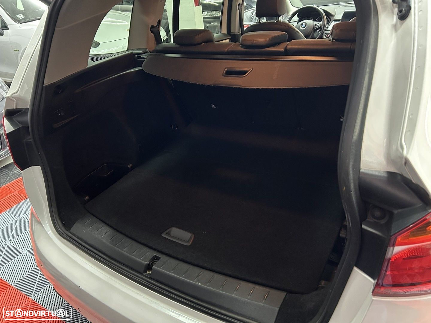 BMW 216 Gran Tourer d - 16