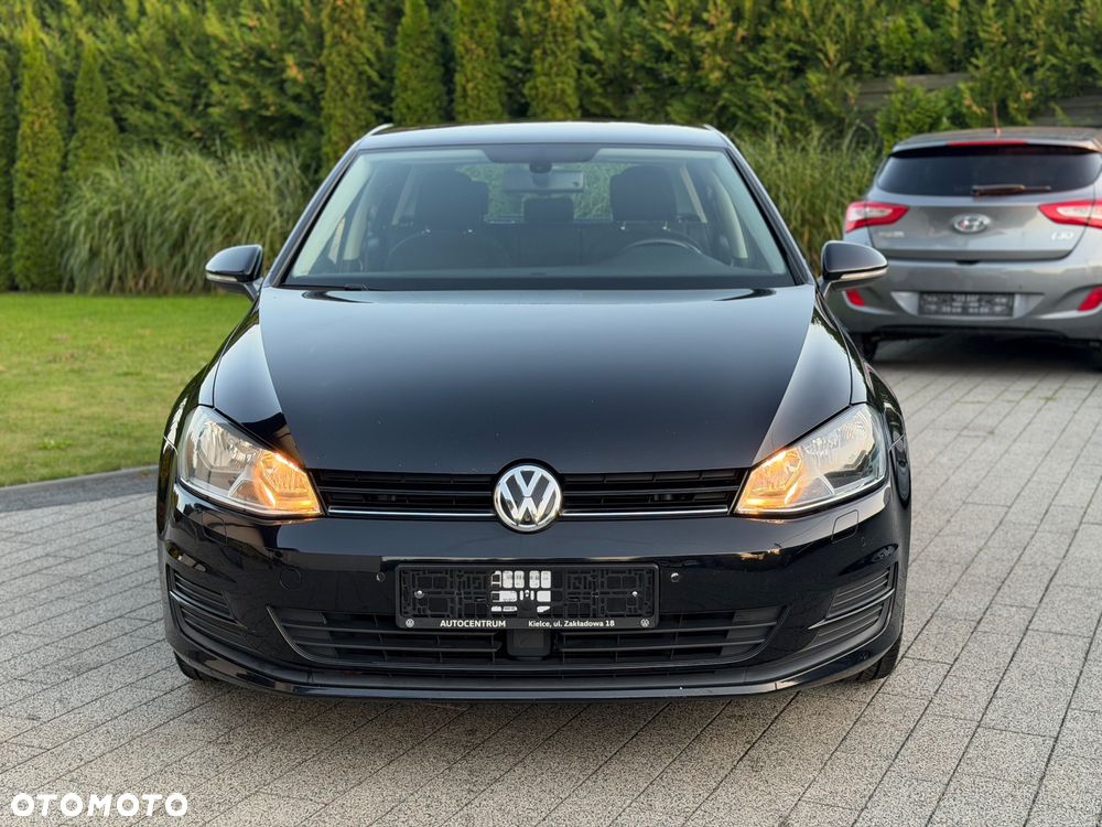 Volkswagen Golf - 8