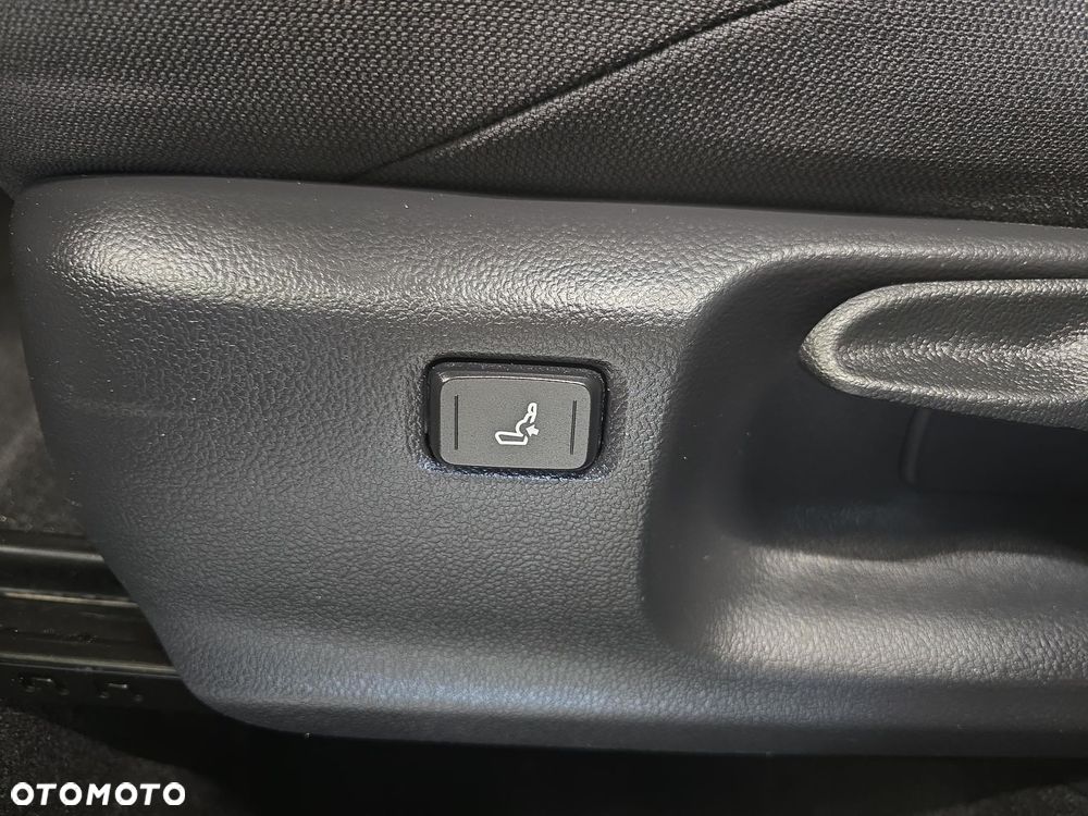 Toyota Corolla Cross - 21