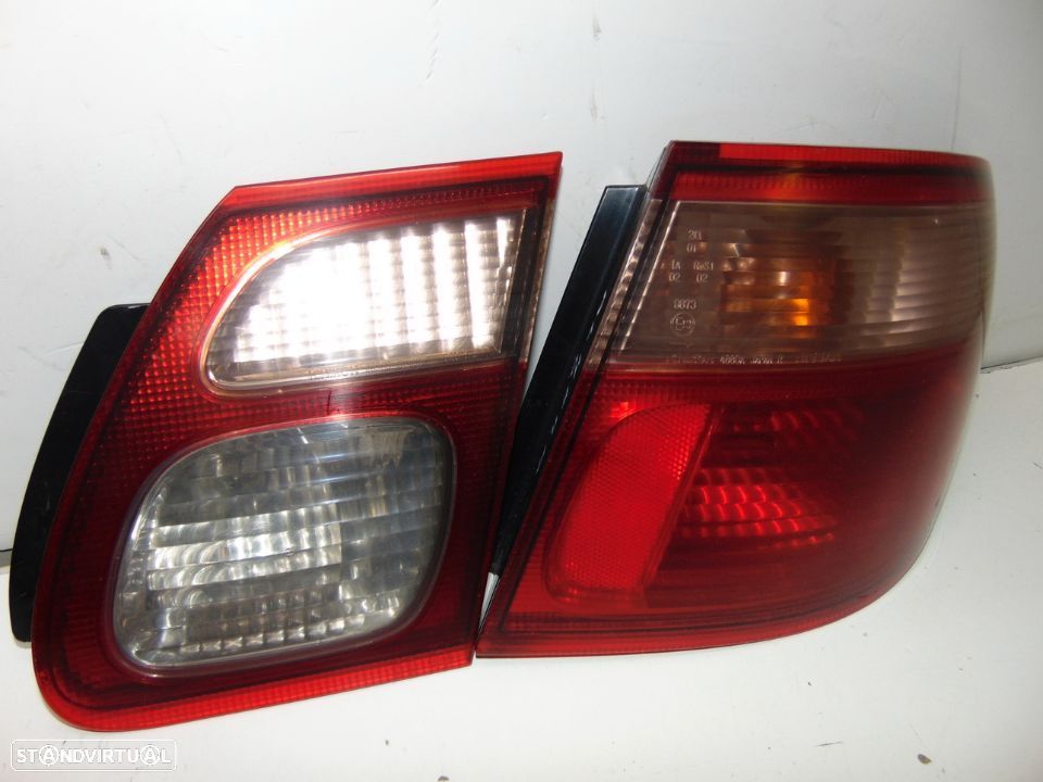 Nissan almera 2001 farolins - 3