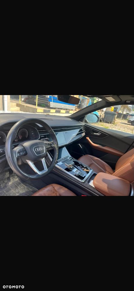 Audi Q8 55 TFSI mHEV Quattro Tiptronic - 4