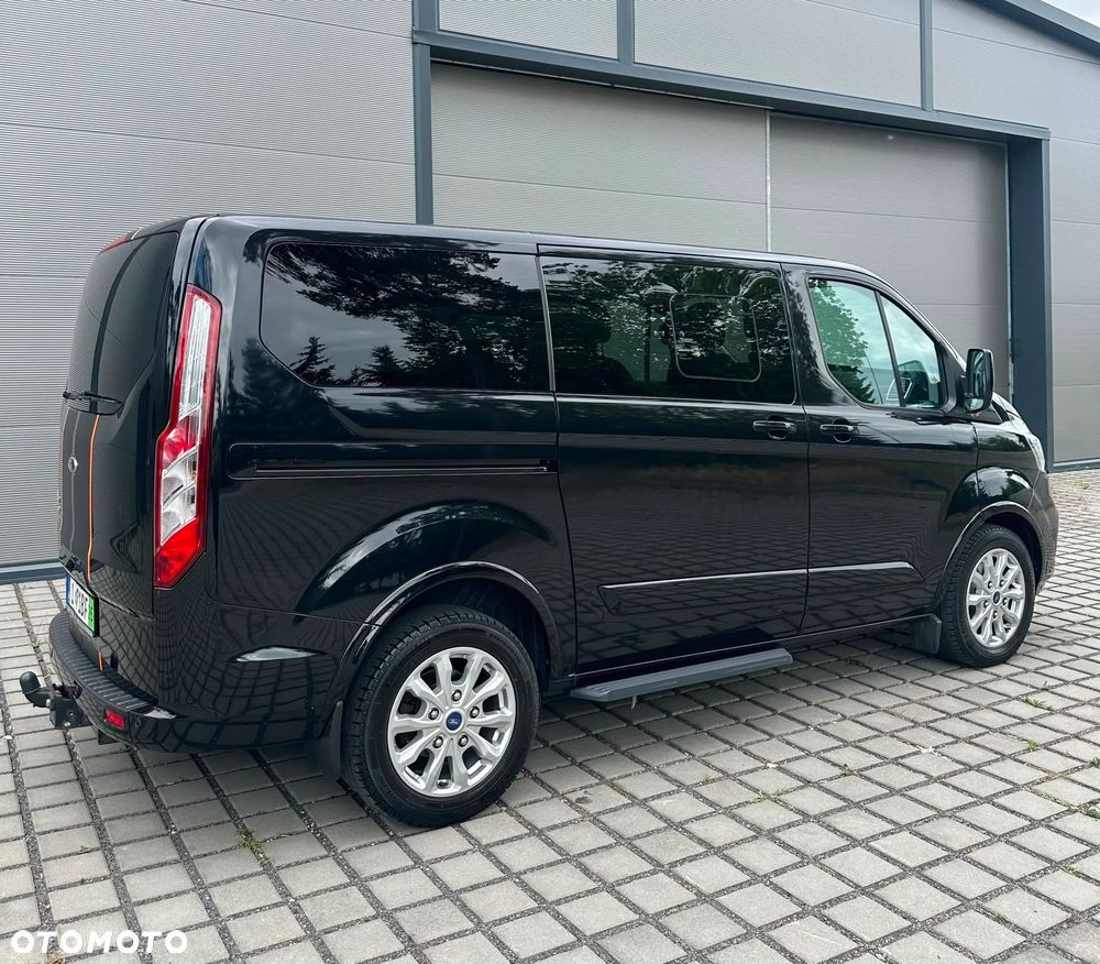 Ford Tourneo Custom - 8