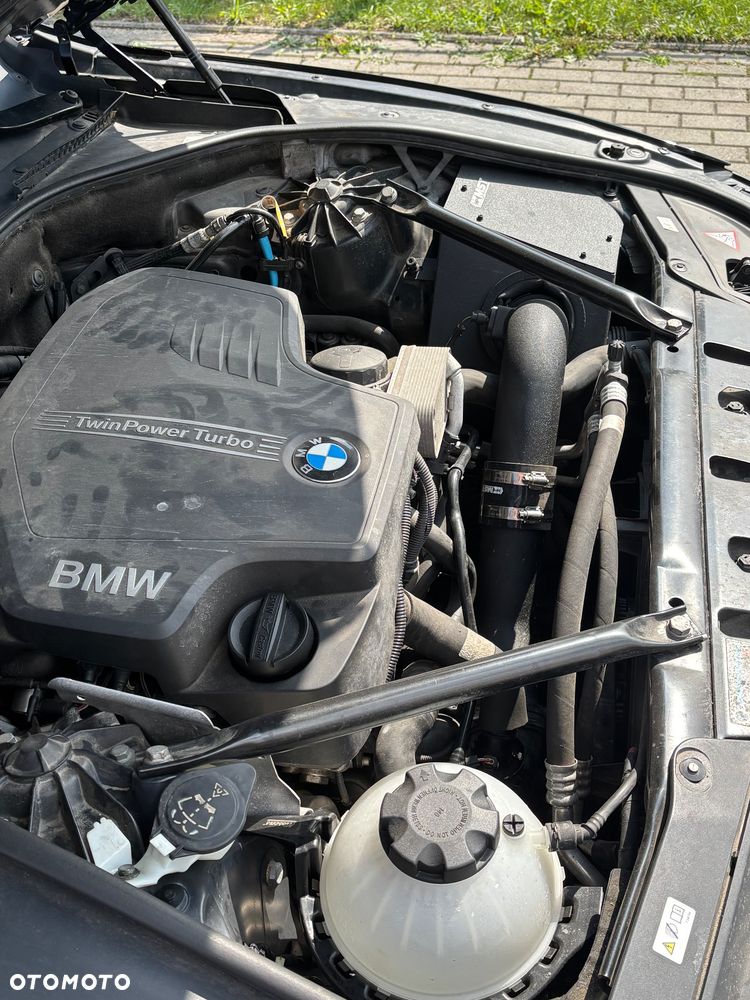 BMW Seria 5 520i - 8