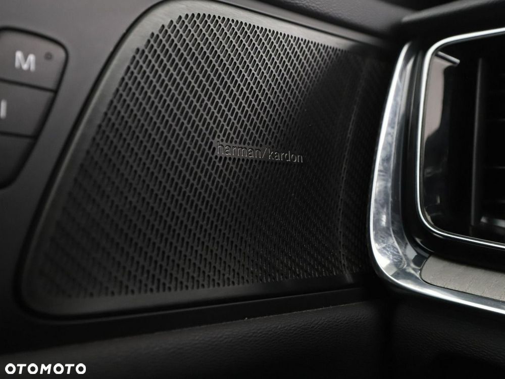 Volvo V60 Cross Country D4 AWD - 36