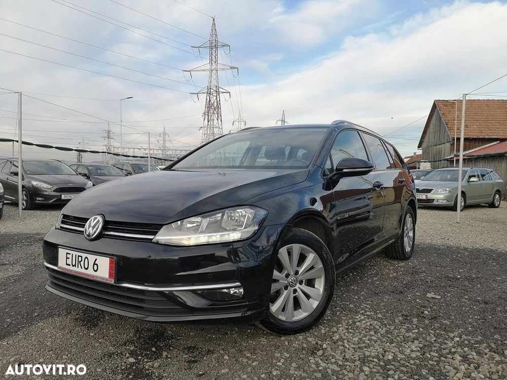 Volkswagen Golf - 2
