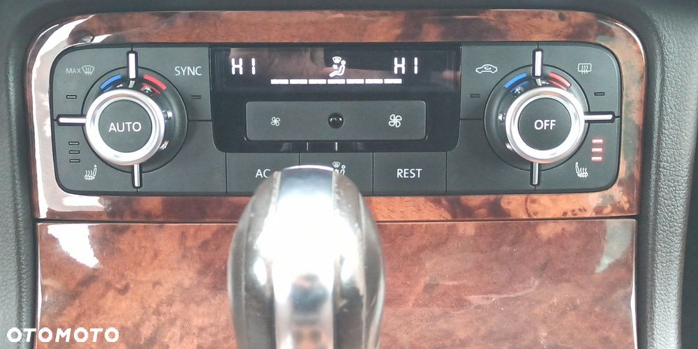 Volkswagen Touareg 3.0 V6 TDI BMT X-Edition - 39