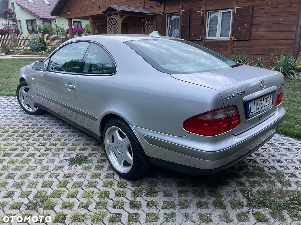 Mercedes-Benz CLK - 4