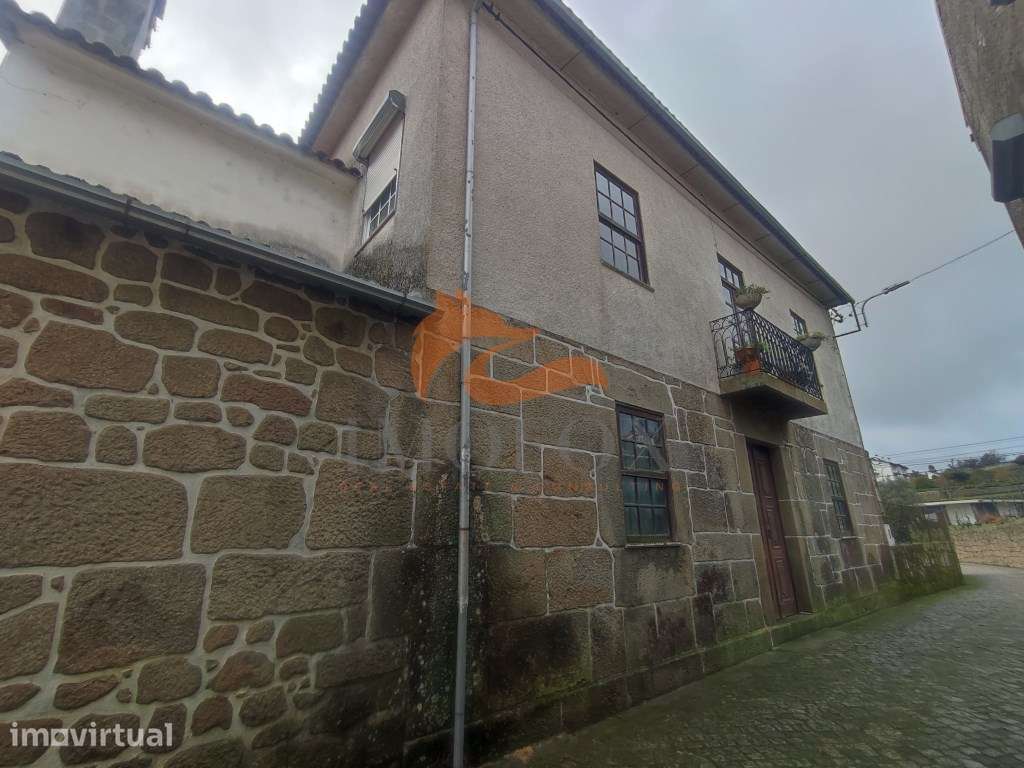 Moradia com 3 casas independentes em Santa Ovaia - Grande imagem: 4/28