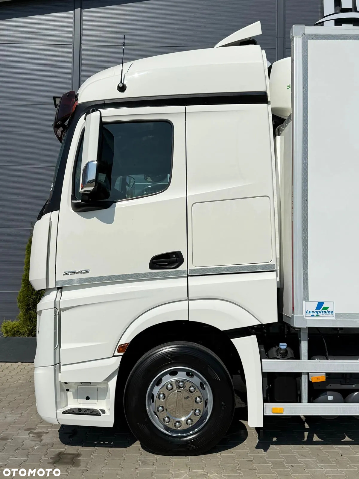Mercedes-Benz Actros 2542 // E6 // chłodnia multitemperatura 22,5 Epal // winda // bitemperatua // świeżo z Niemiec // Idealny !!! - 19