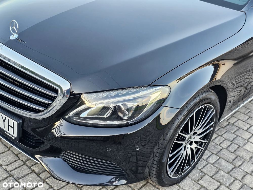 Mercedes-Benz Klasa C 300 7G-TRONIC - 33
