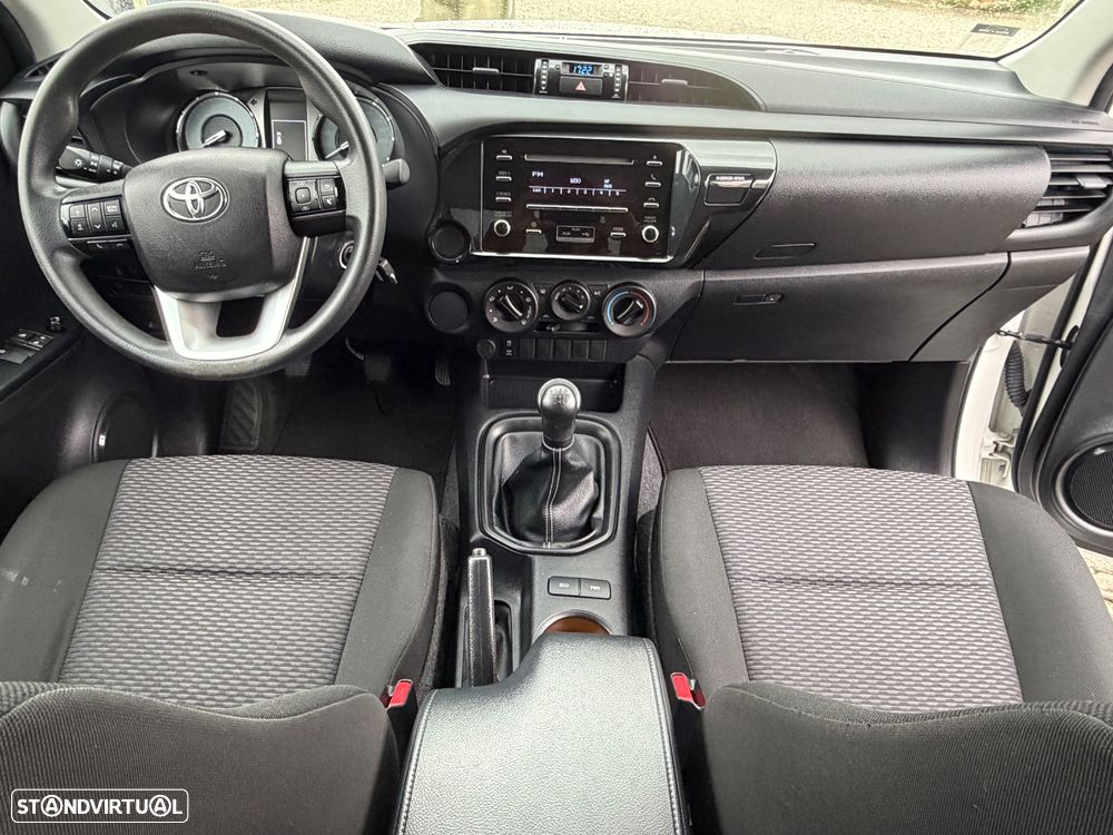 Toyota Hilux 2.4 D-4D 2WD CD Tracker - 8