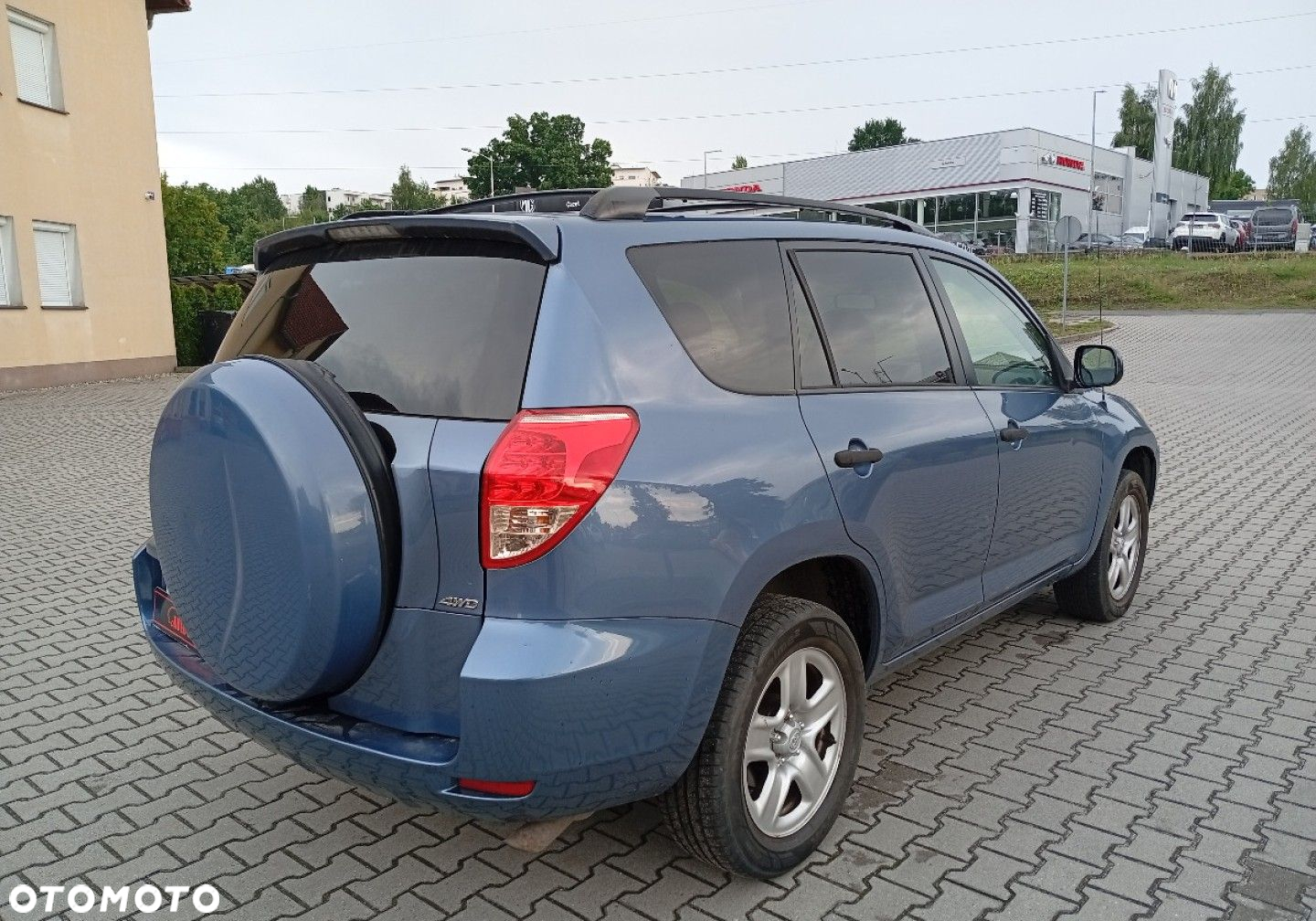 Toyota RAV4 - 8