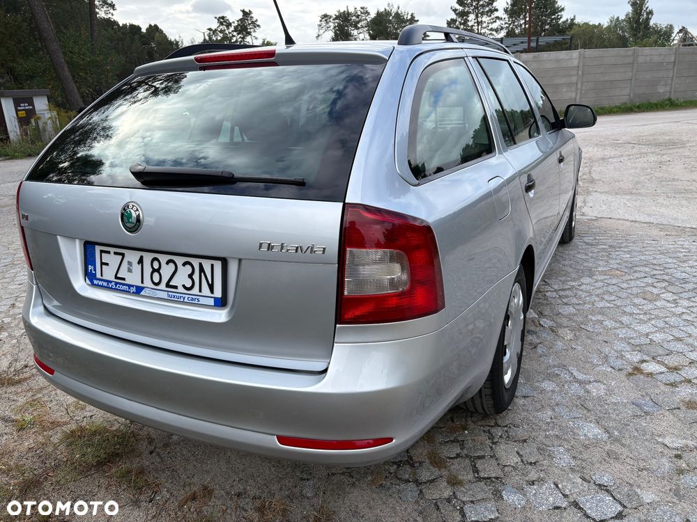 Skoda Octavia 1.6 TDI DPF Active - 9