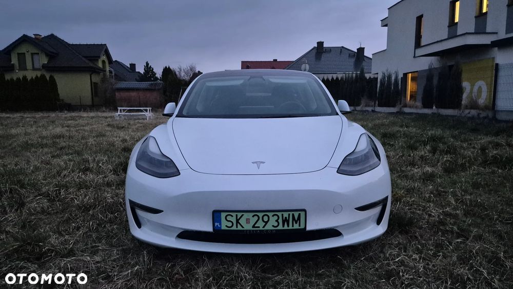 Tesla Model 3 - 21