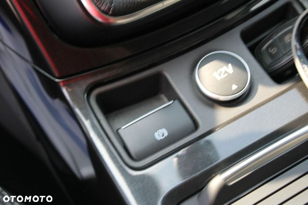 Ford Kuga - 28