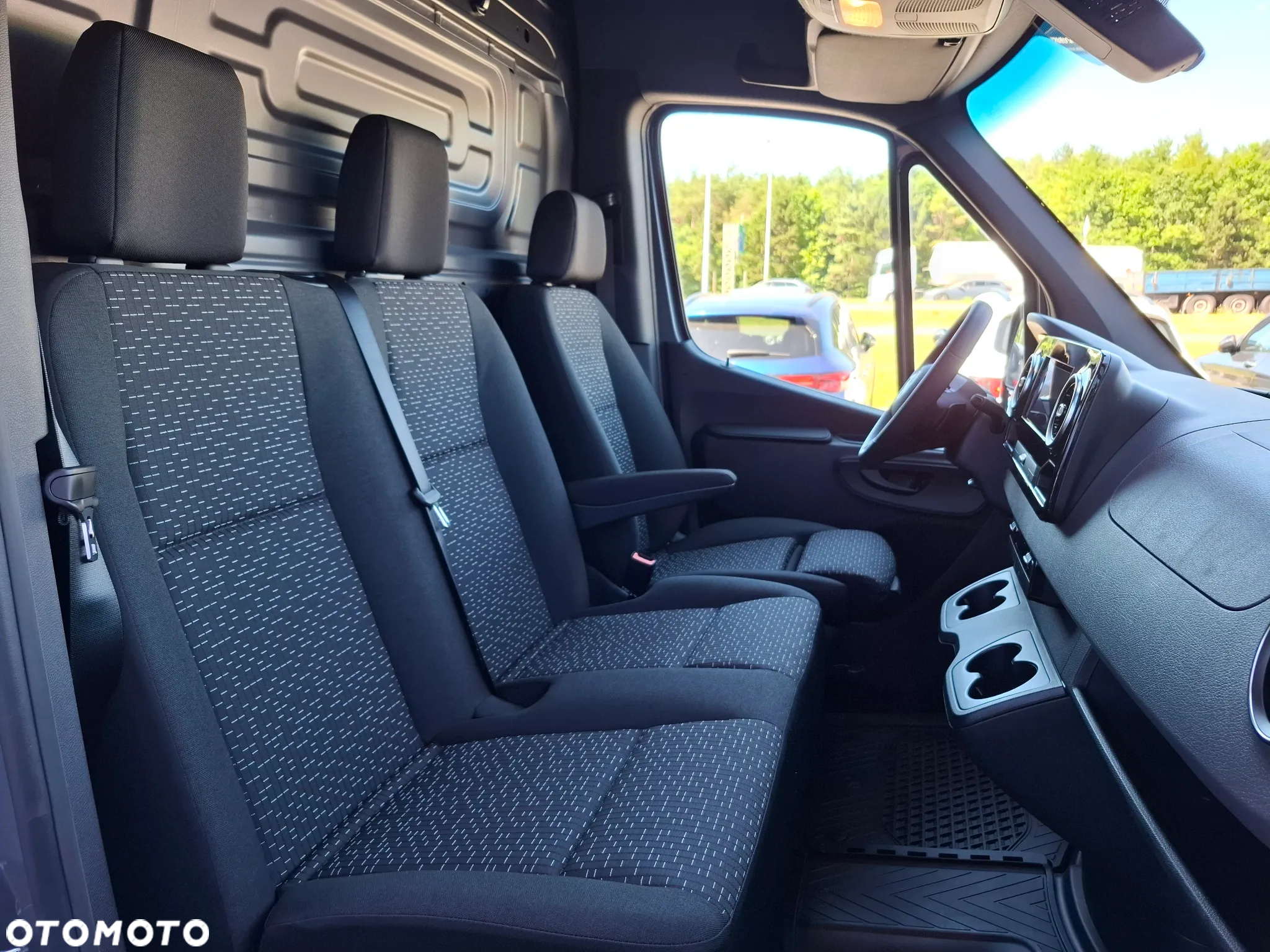 Mercedes-Benz Sprinter 317 CDI Furgon PRO 3665 mm L2H2 - 20