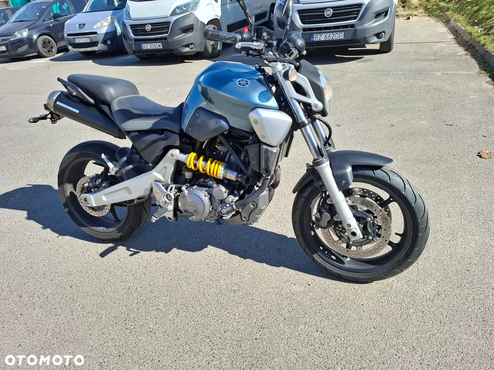 Yamaha MT - 2
