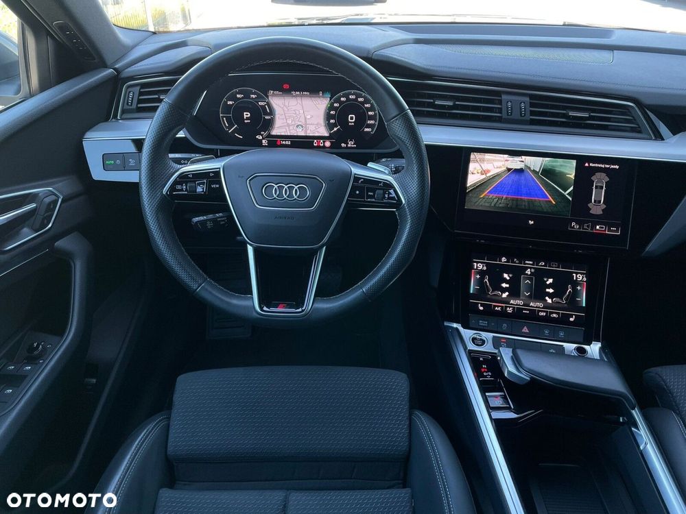 Audi e-tron Sportback - 17