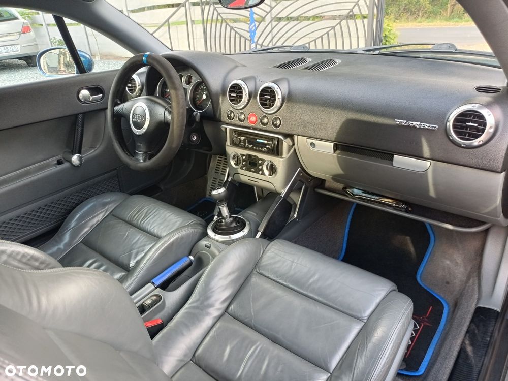 Audi TT Coupé - 8