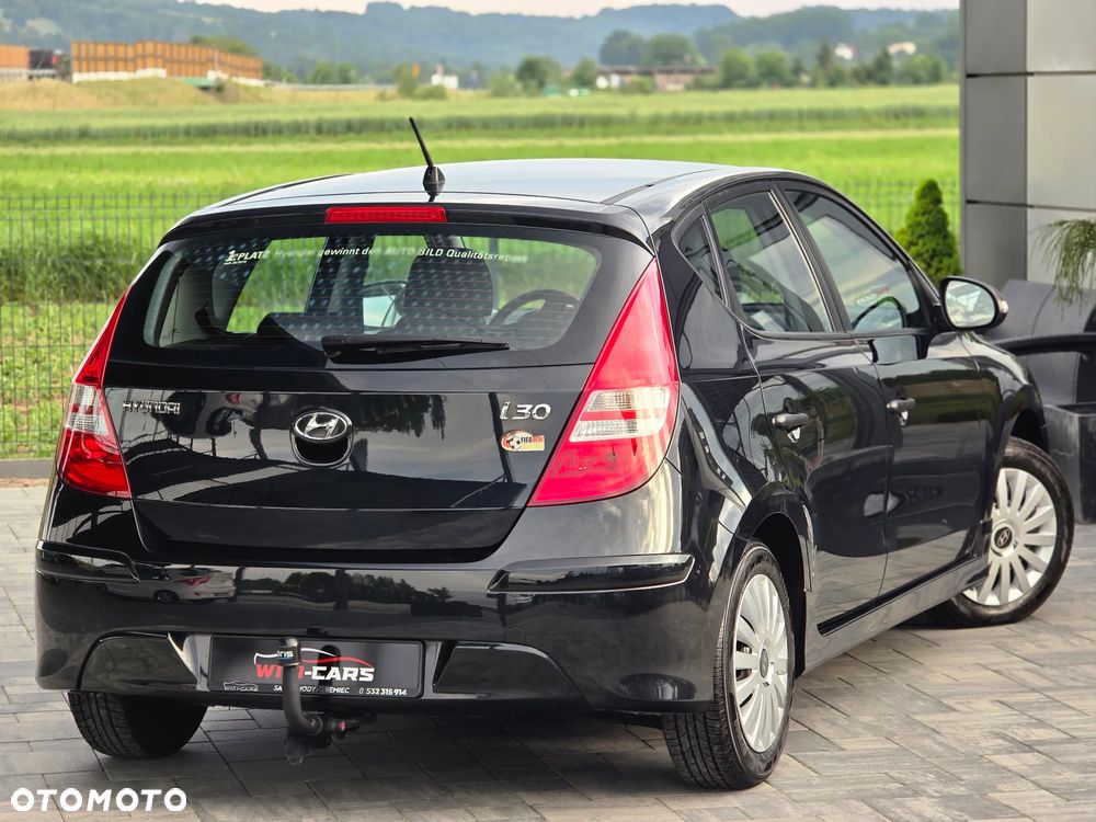 Hyundai i30 1.4 FIFA WM Edition - 23